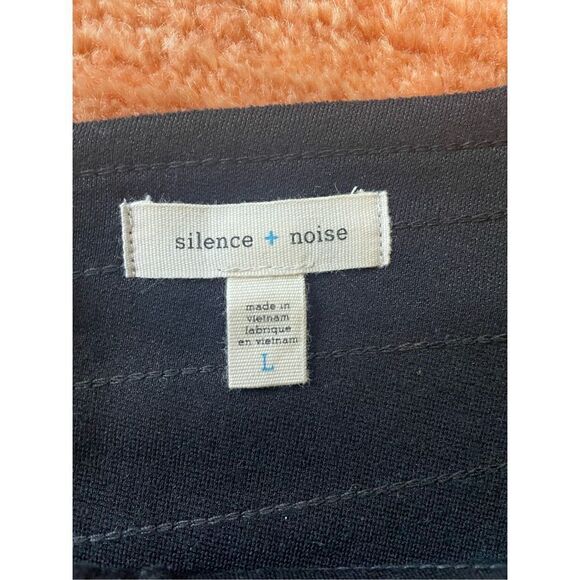 SILENCE & NOISE URBAN OUTFITTERS Size L - Picture 2 of 6